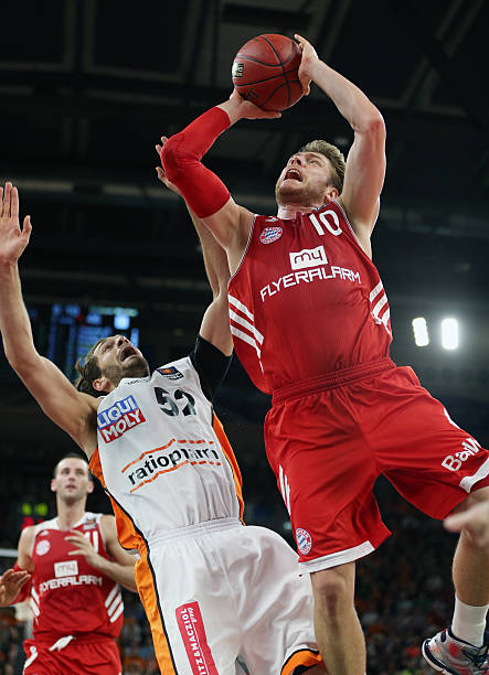 势的门将尤 势的门将尤