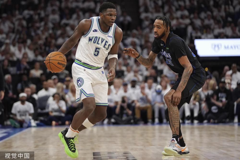 三队在比赛 三队在比赛